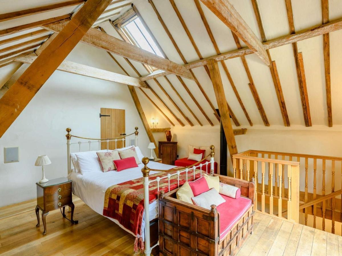 16Th Century Cartlodge With Private Hot Tub Diss Exteriör bild