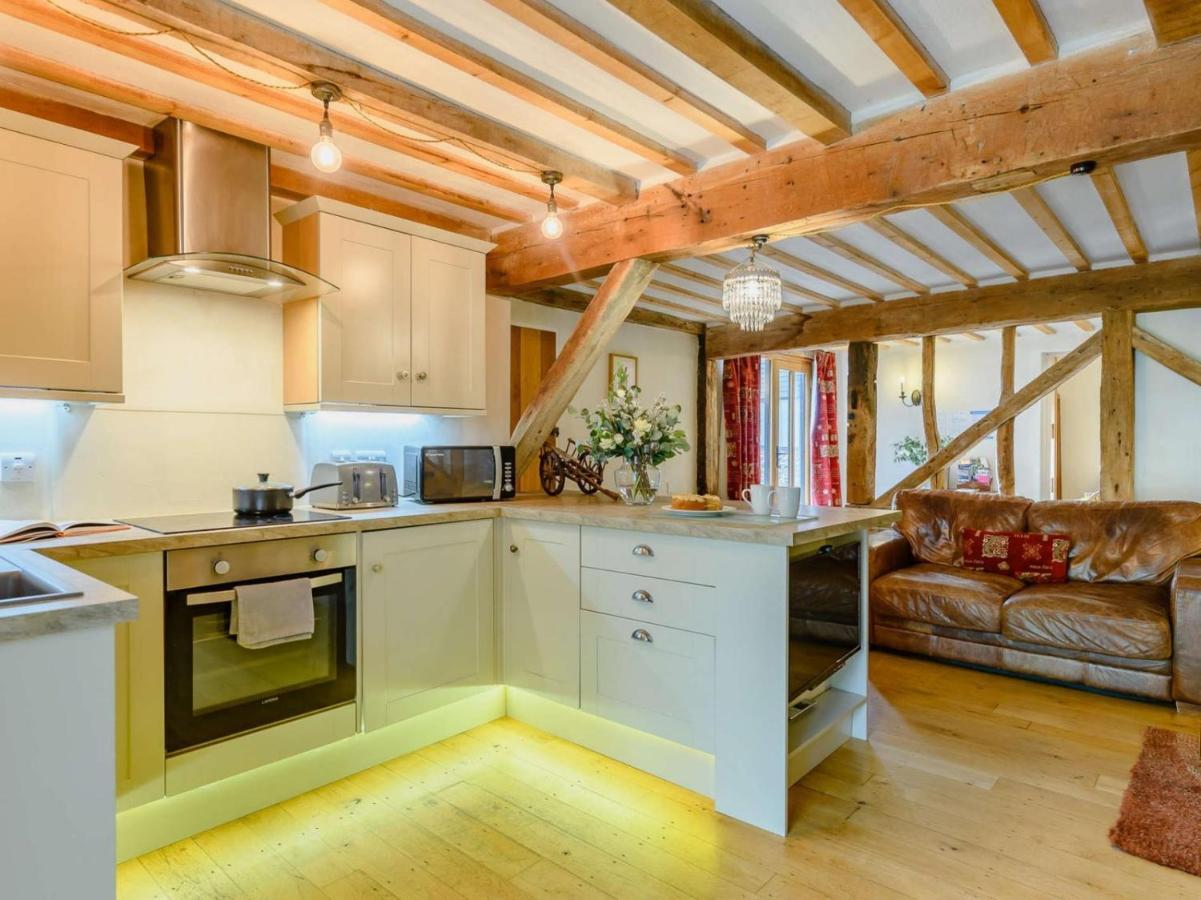 16Th Century Cartlodge With Private Hot Tub Diss Exteriör bild