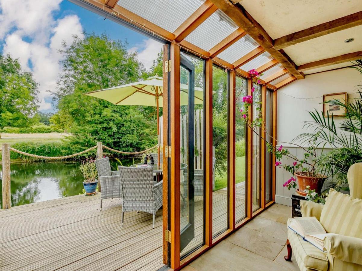 16Th Century Cartlodge With Private Hot Tub Diss Exteriör bild